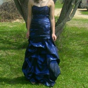 Navy blue aline prom dress